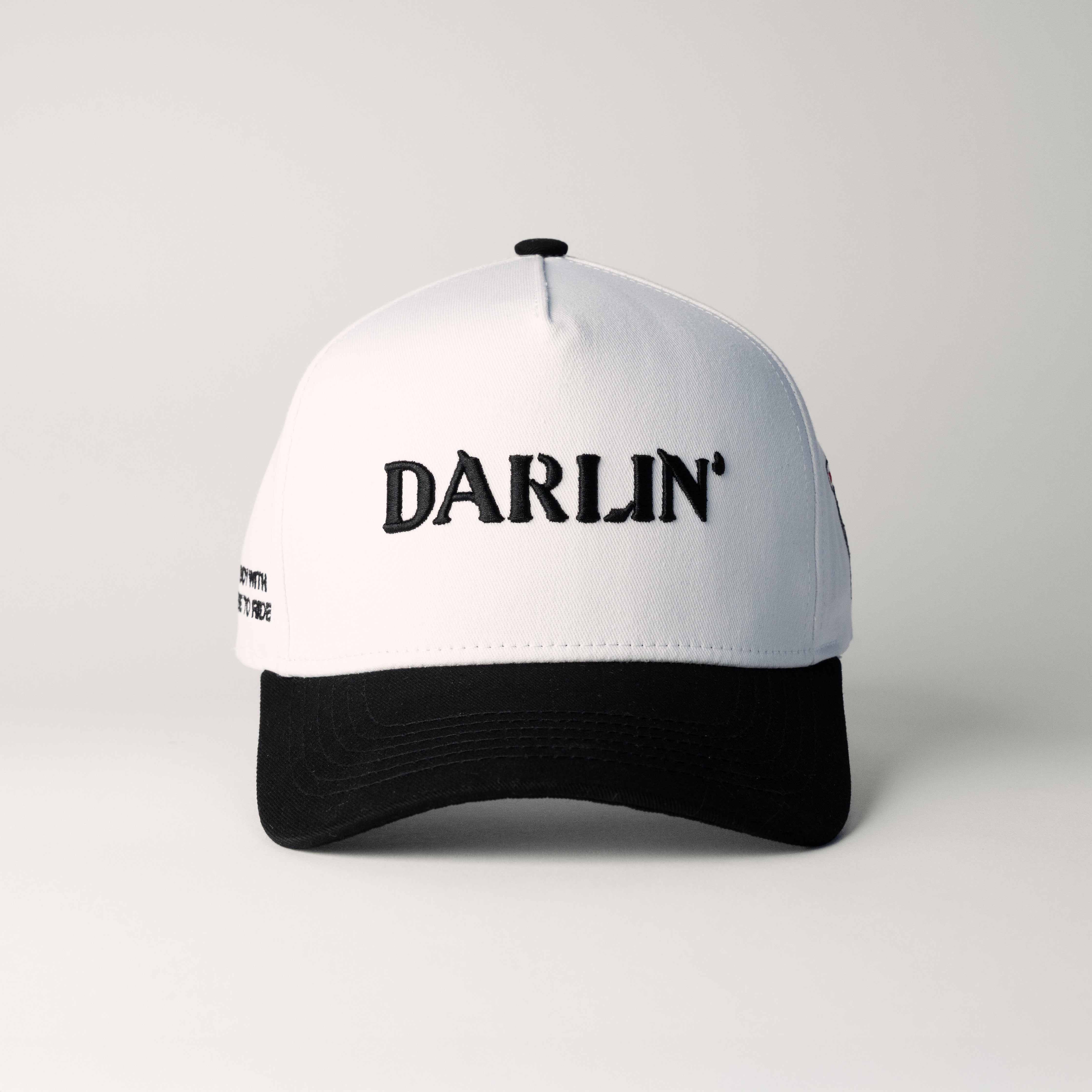 Darlin' V2 (Wht/Blk)