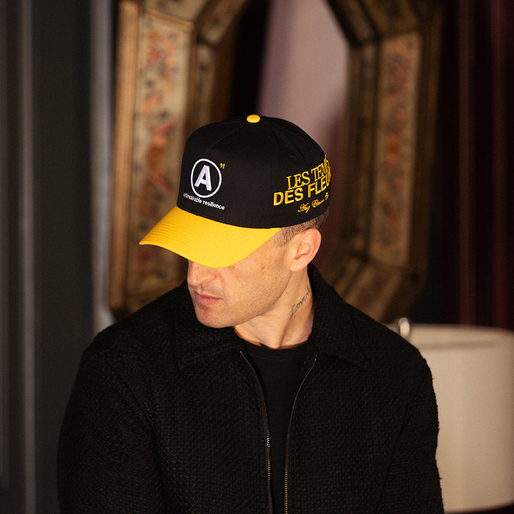 Mega Snap Back (Black/Gold)