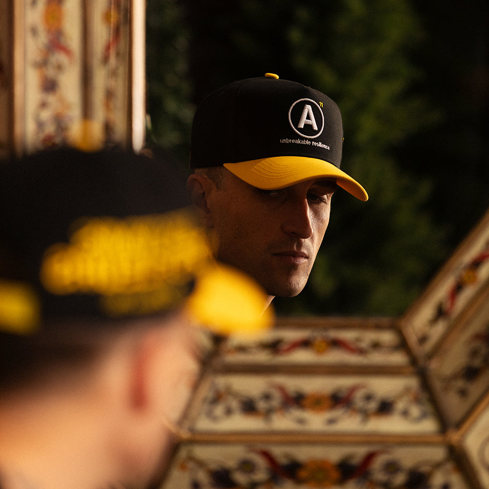 Mega Snap Back (Black/Gold)