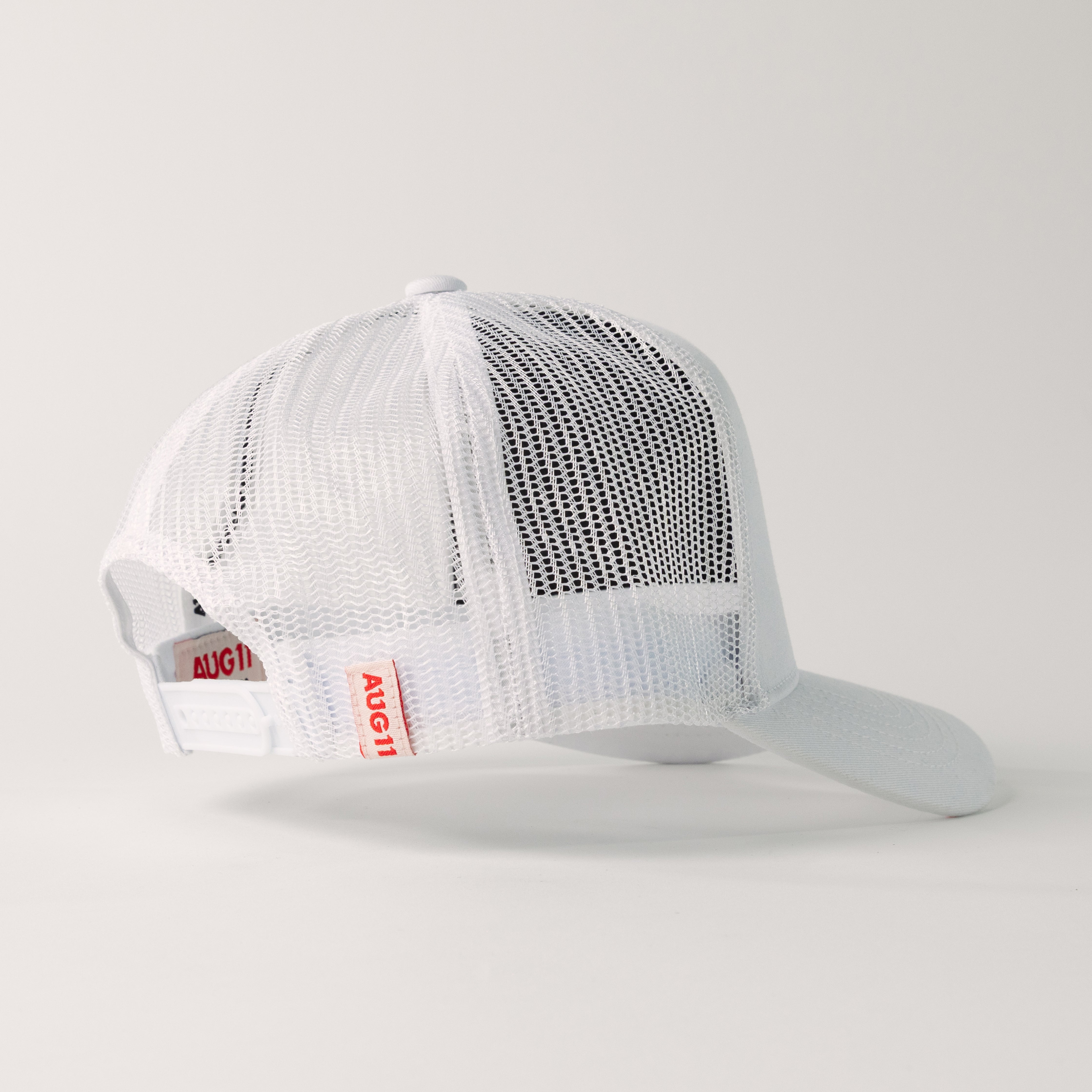 Essentials Mesh Trucker (White)