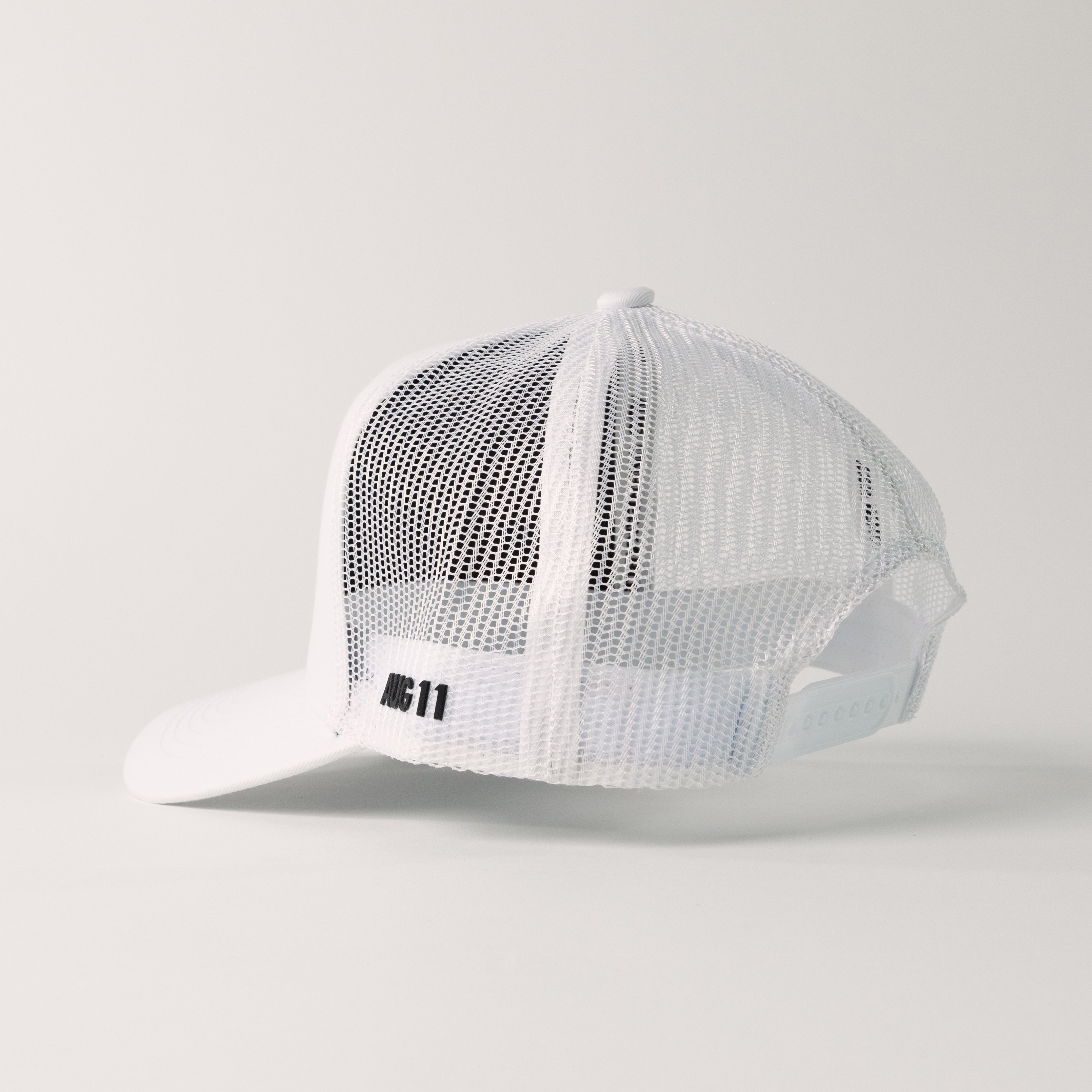 Essentials Mesh Trucker (White)