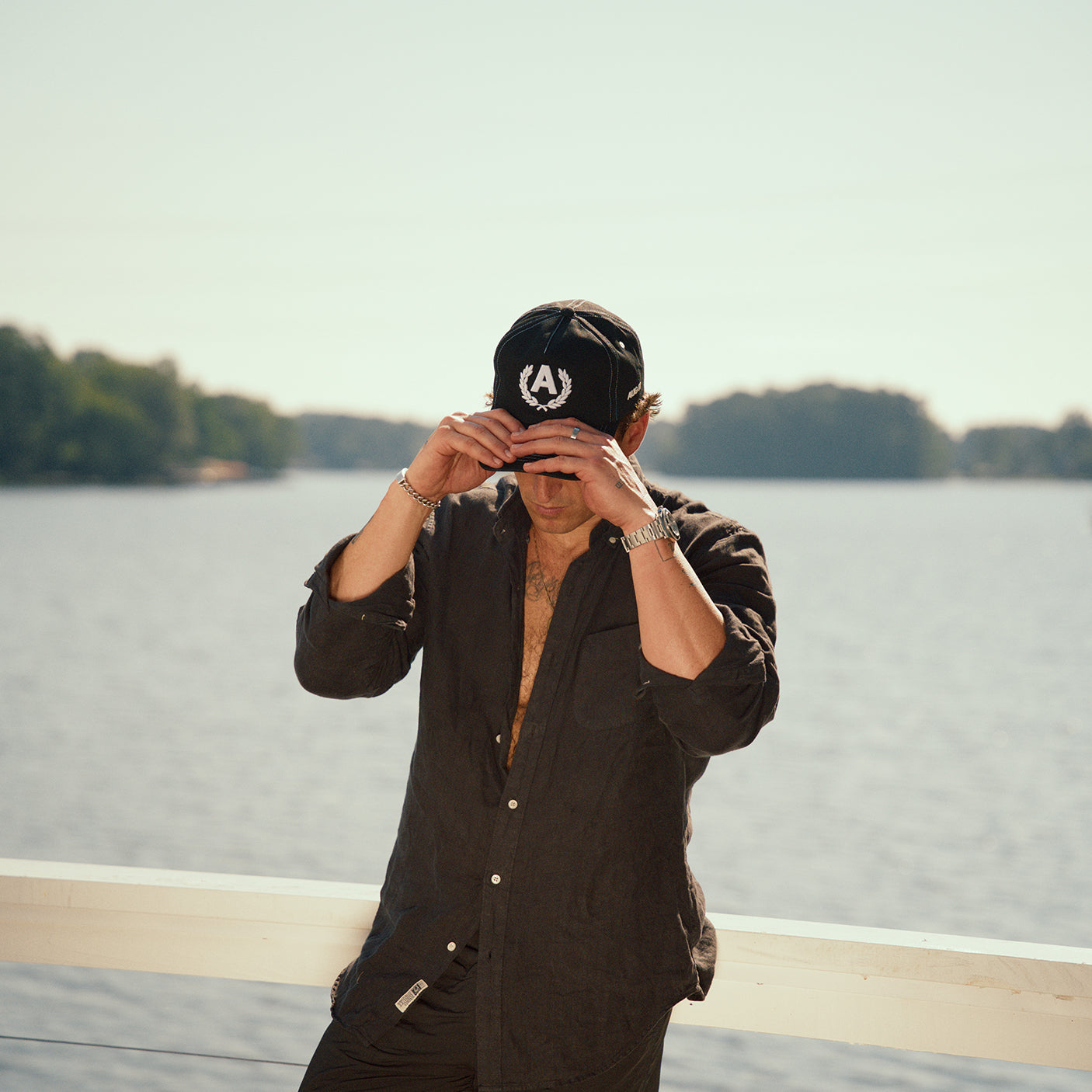 Crest V2 Unstructured (Black)
