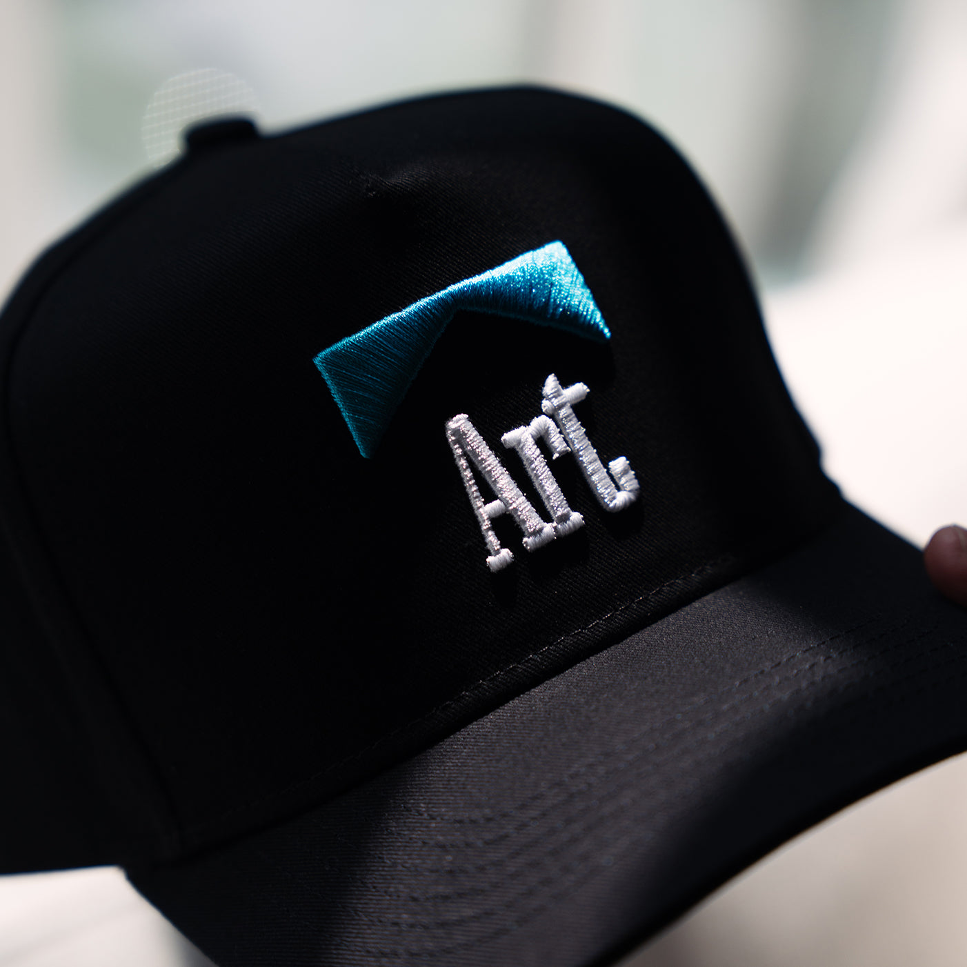 Art (Tiff Blue/Black)