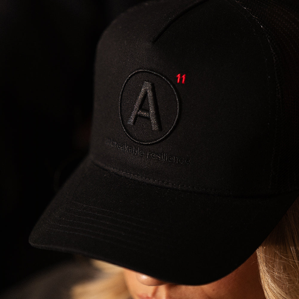 Essentials Mesh Trucker (Black)