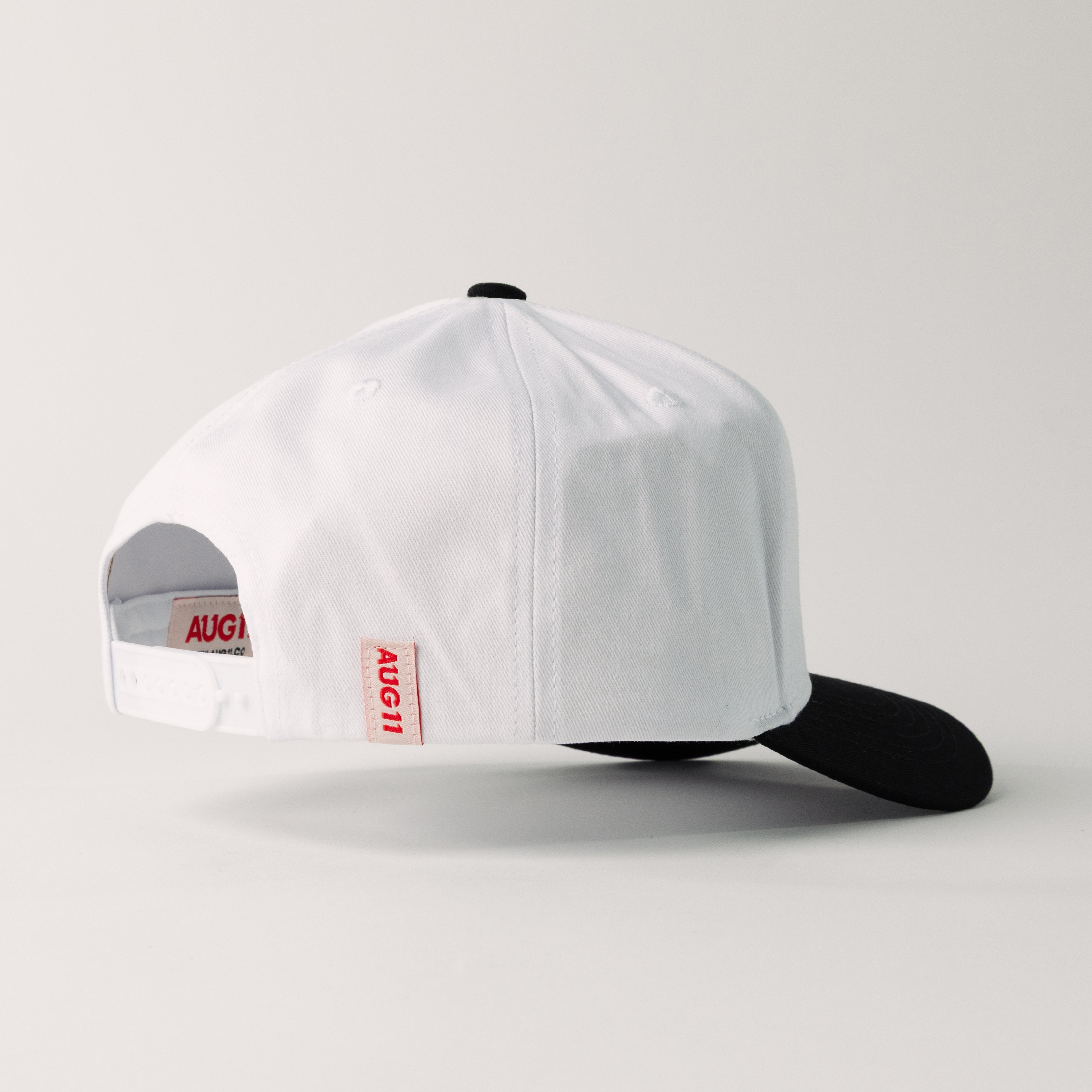 Art Snapback (White/Black)