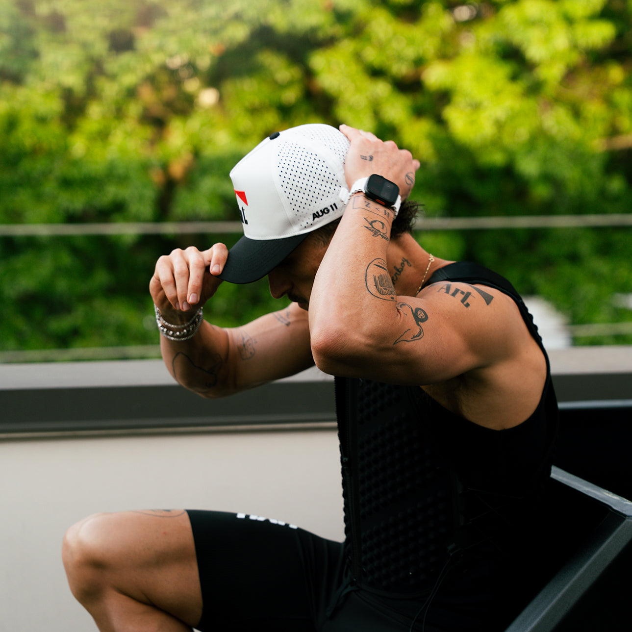 Reps: Art Athletic (White/Black)