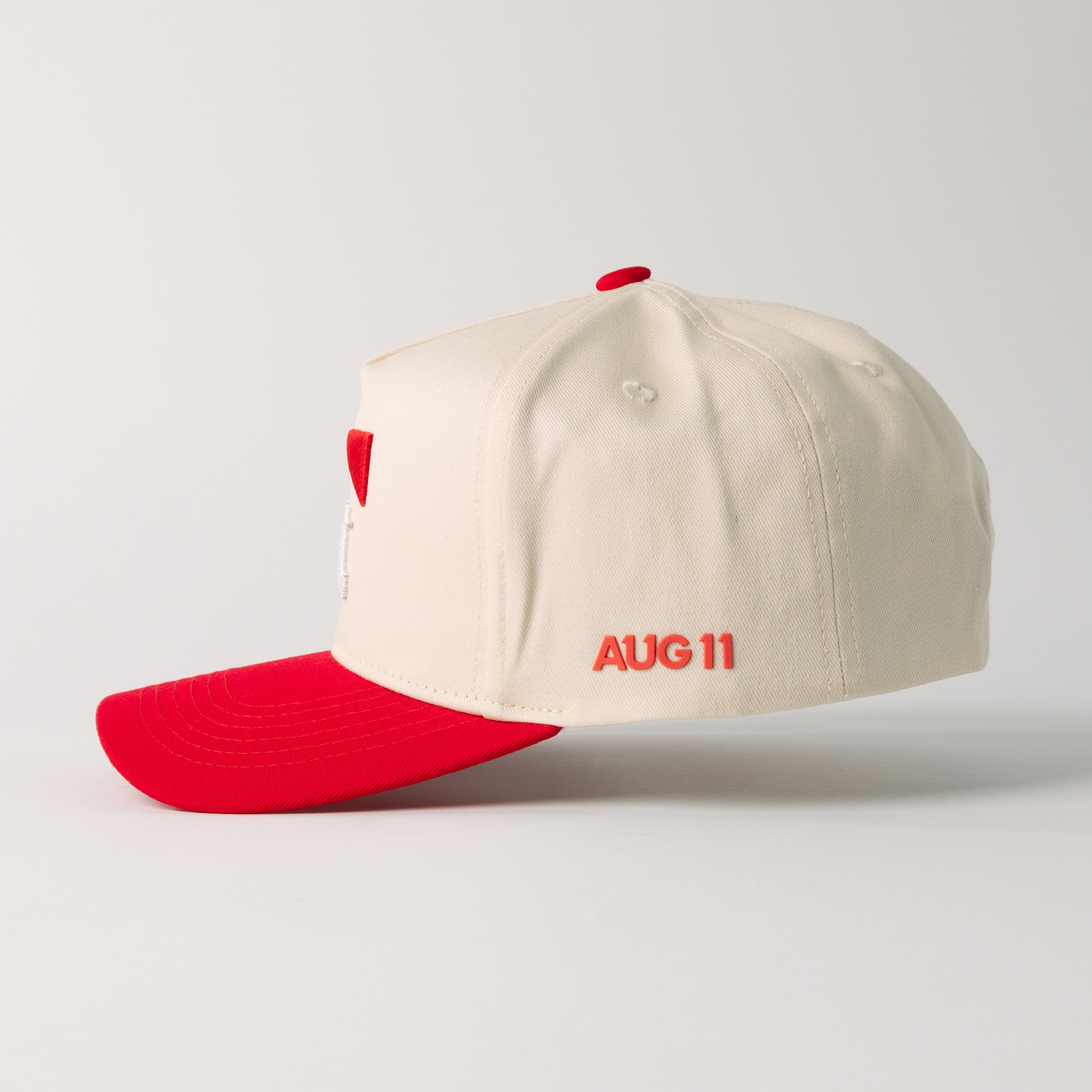 Art Snapback (Creme/Red)