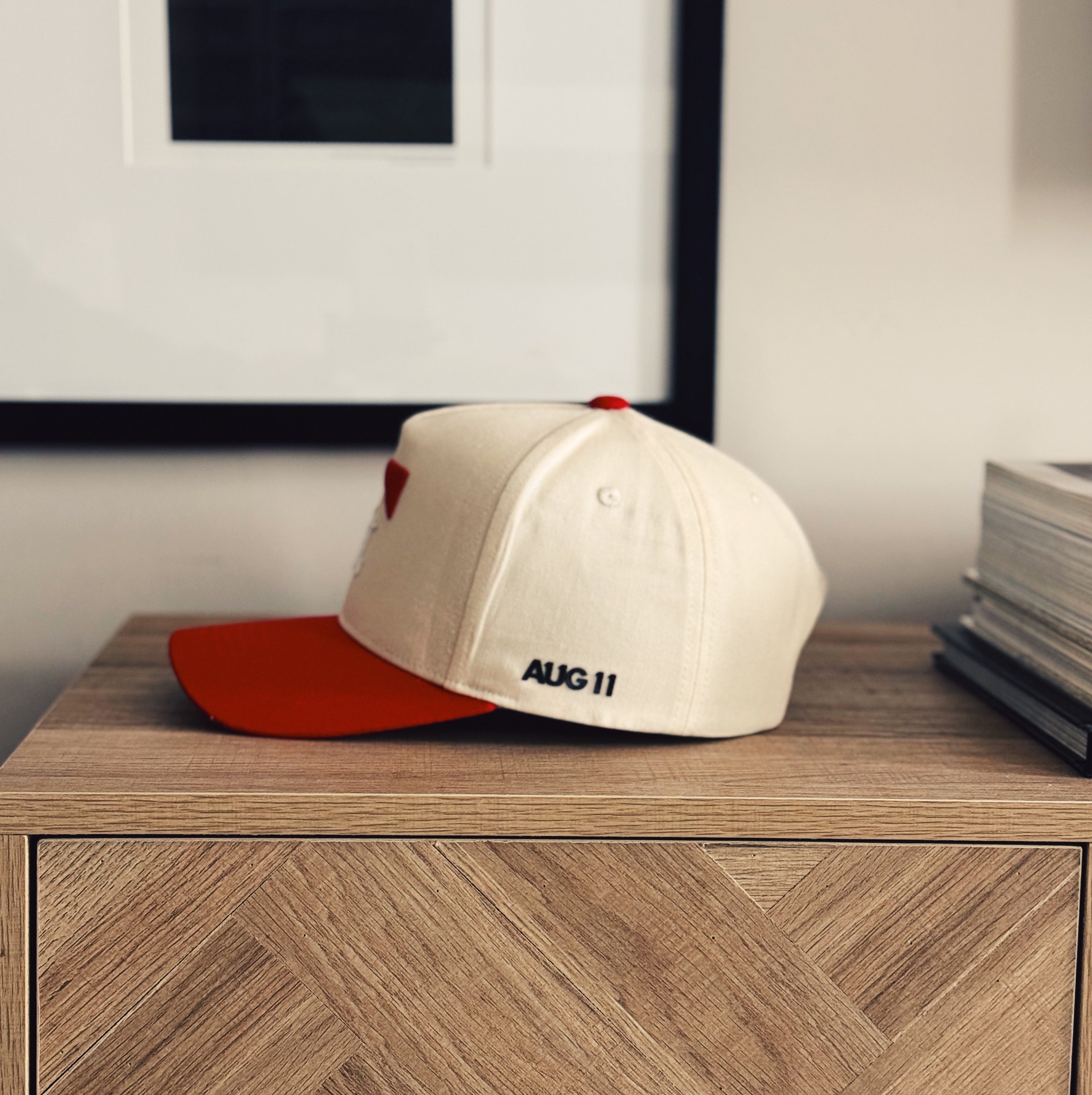 Art 5 Panel Cotton Structured Trucker Snap Back Hat (Creme/Red)